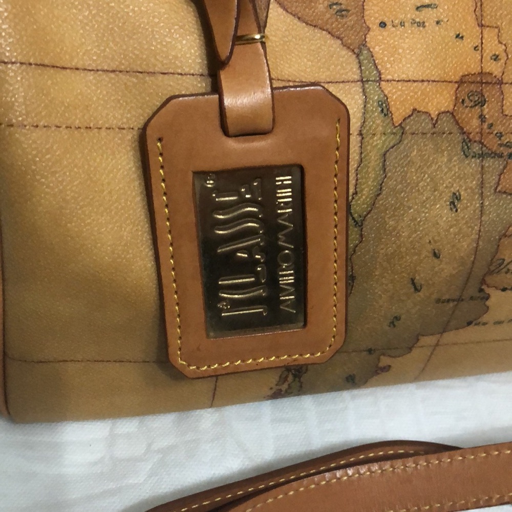 Alviero Martini 1st Class Leather Satchel with Strap - Picture 2 of 11